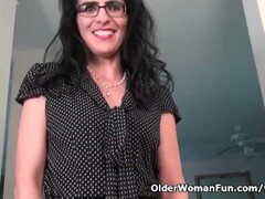 American milf Jacqueline can't control her profound lust Thumb