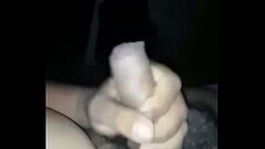 Asiendome una chaqueta y pensando en eloisa Thumb