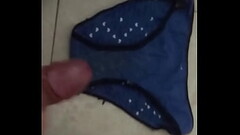 corrida en bragas de mi vecina 18 cum in pants of my neighborg Thumb